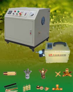 ���������ý�������ǿ������������������ˮ��ѹ��30-70kg/cm2��ͨ����ѹ��·����ѹ��ˮ���͵�����΢ϸ��������������������ת,��1��15��m�ĳ�΢���������䵽�����ռ䣬��΢�������ڿ����������������������������ռ�ʪ�����󣬿������¶Ƚ��͡�